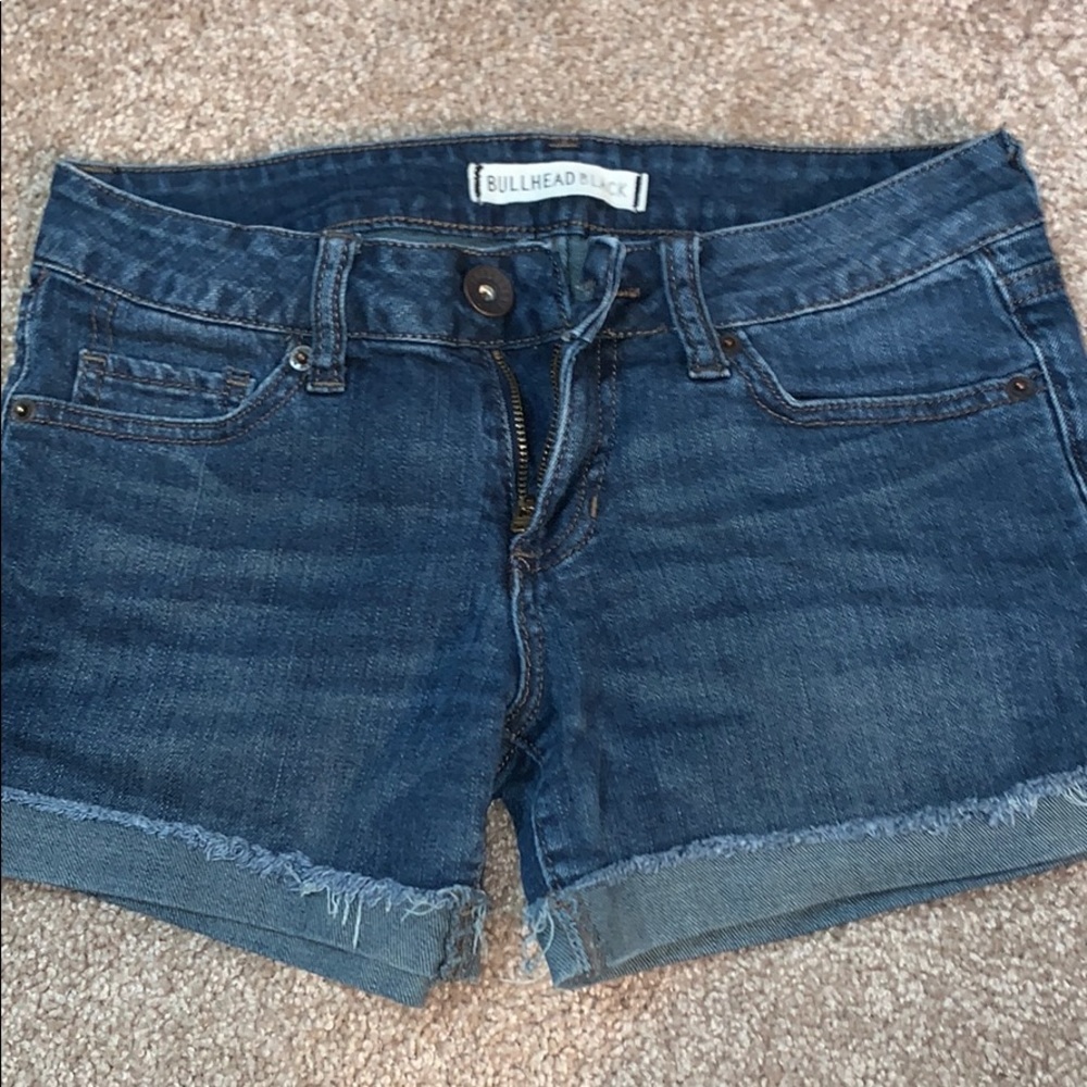 dark wash bullhead jean shorts
